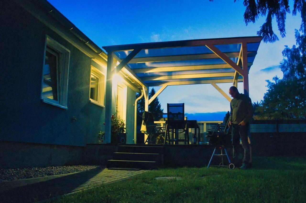 Ferienhaus Waldgefluester 70 Qm I Ueberdachte Terrasse I 2 Schlafzimmer I Strandnah โยอาคิมสทาล ภายนอก รูปภาพ